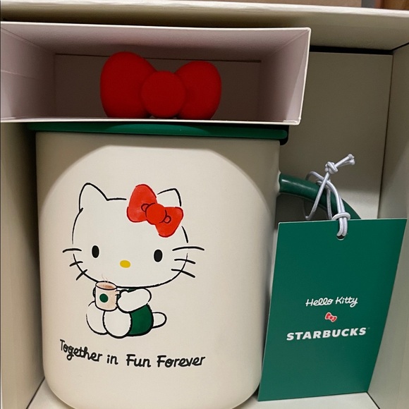 Hello Kitty & Starbucks Mug - Picture 4 of 5